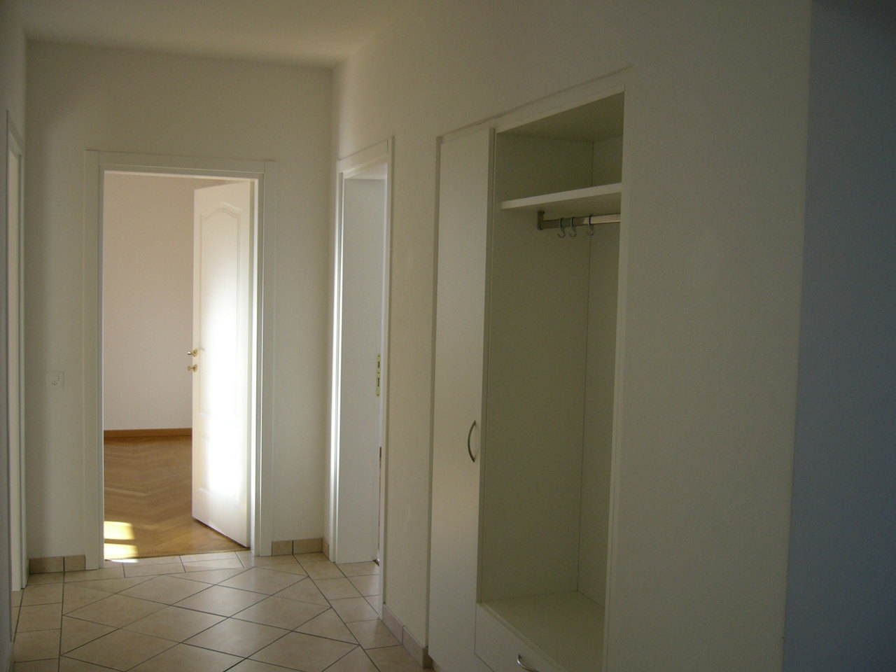 Il corridoio , Appartamento affitto, 6500 Bellinzona 1