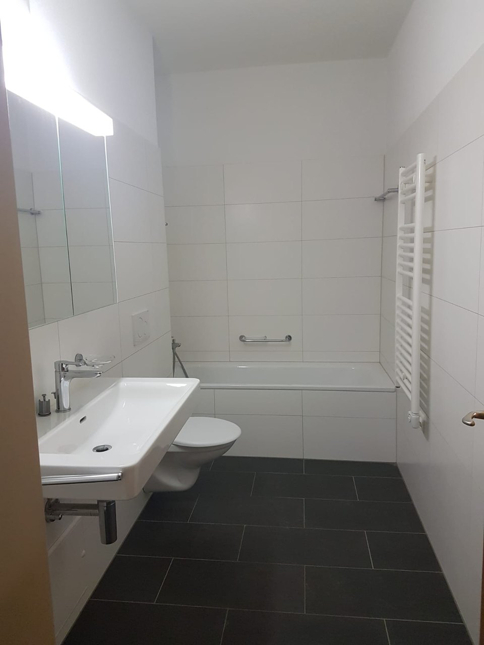 sala da bagno , Appartamento affitto, 6500 Bellinzona