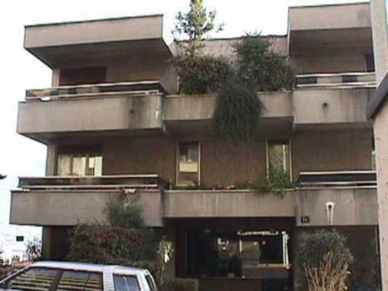 Dettaglio dell'entrata su via Massagno. , Garage Parcheggio affitto, 6900 Lugano
