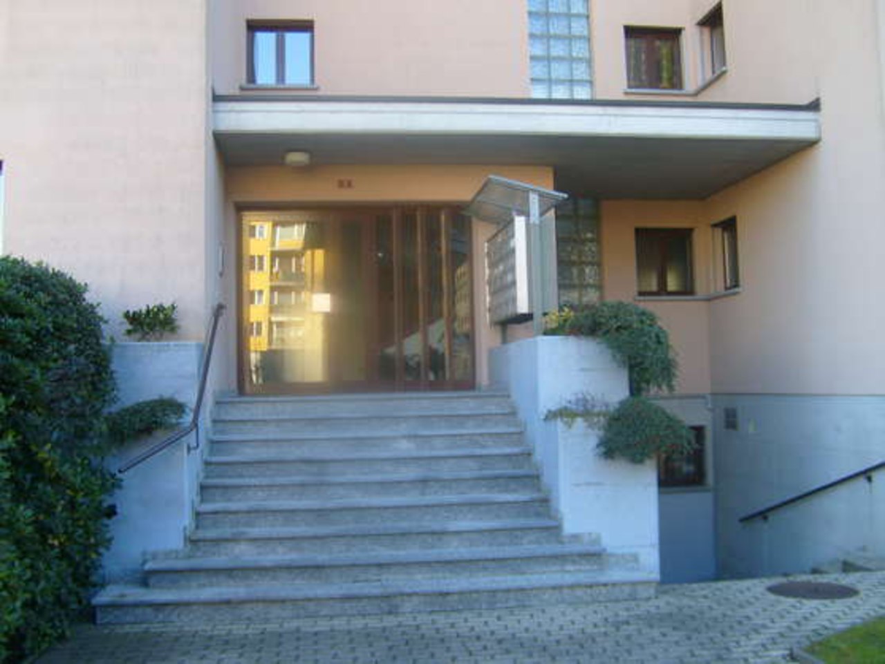 ingresso esterno , Appartement à vendre, 6987 Caslano