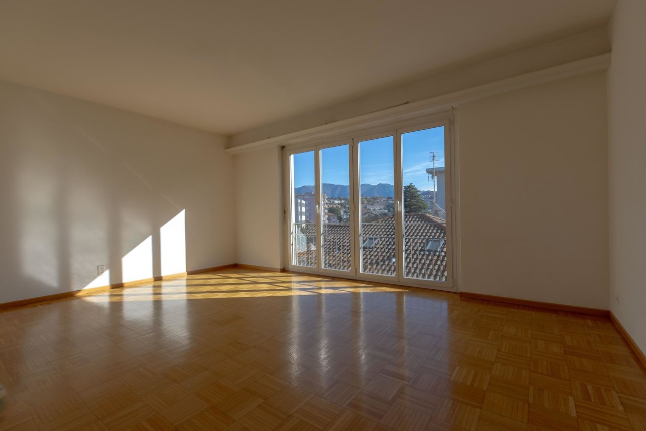 Immagine 1 , Appartamento vendita, 6830 Chiasso