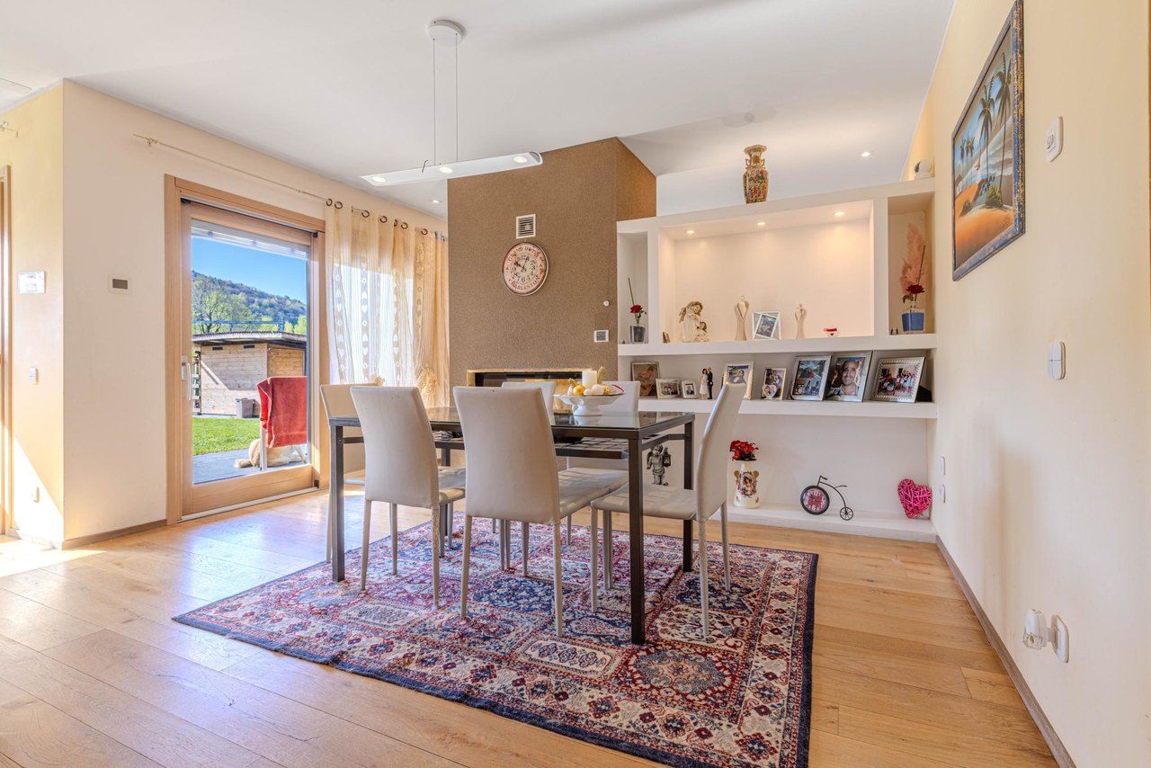 Immagine 1 , Casa vendita, 6855 Stabio