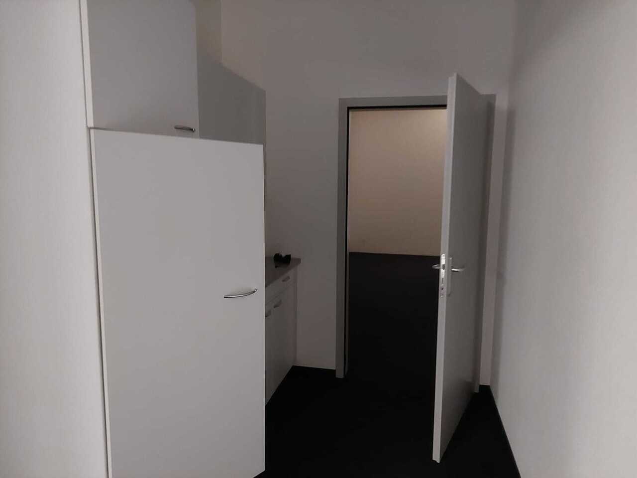 ... , Spazio commerciale affitto, 6600 Locarno