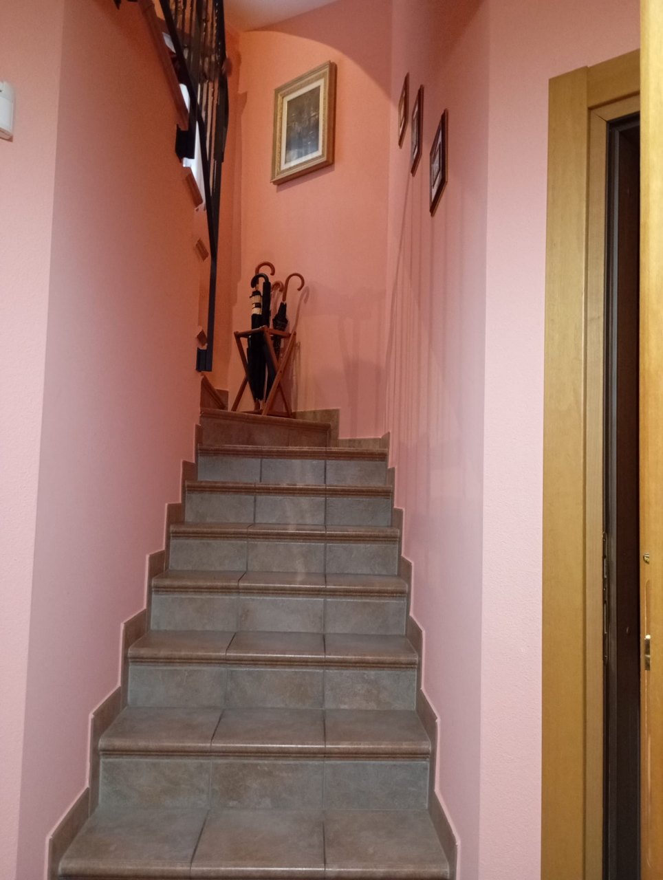 Scala interna piano interrato , Casa vendita, 6965 Cadro