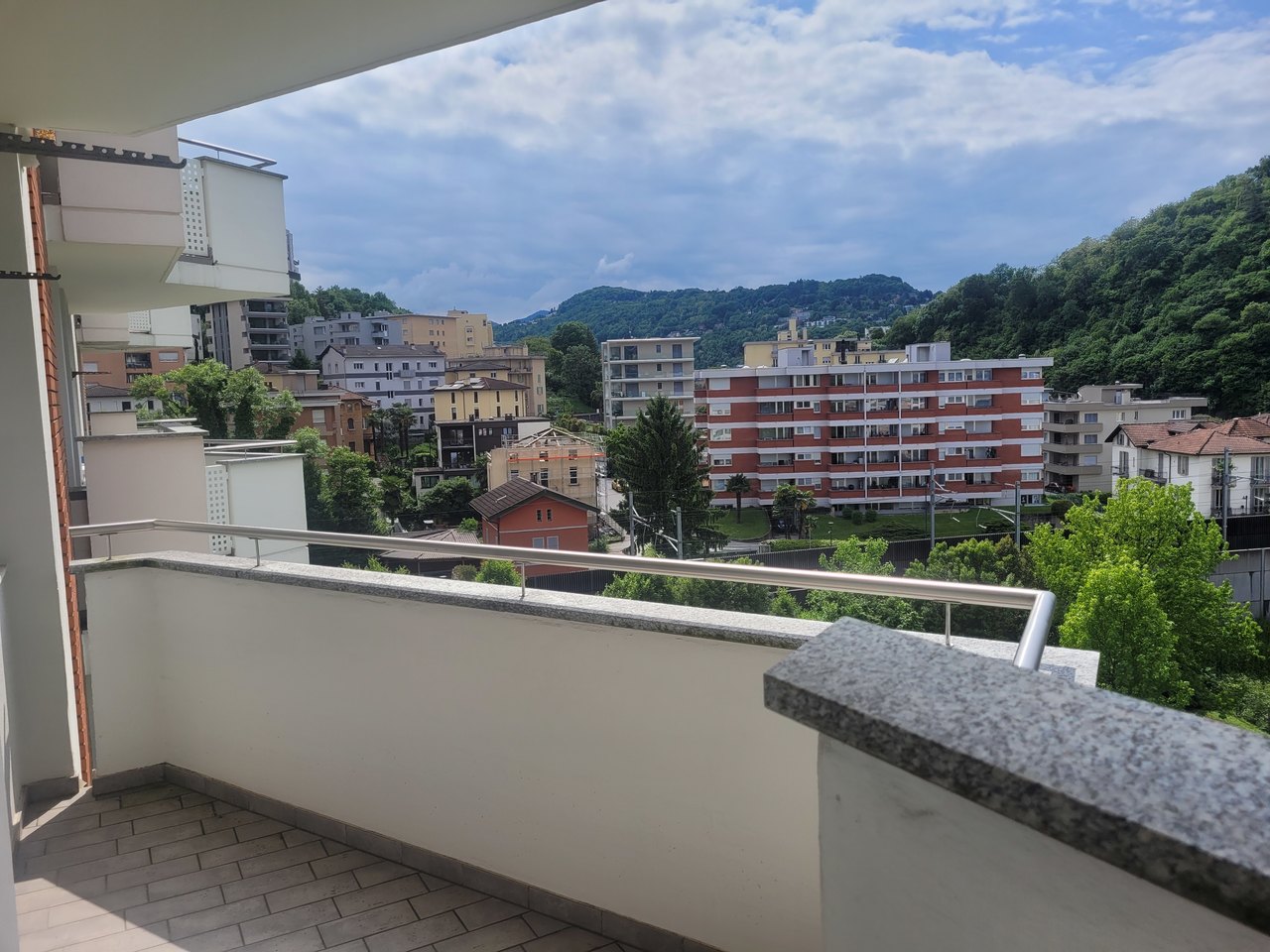 Schöne Terrasse sehr sonnig , Attikawohnung zu verkaufen, 6900 Paradiso