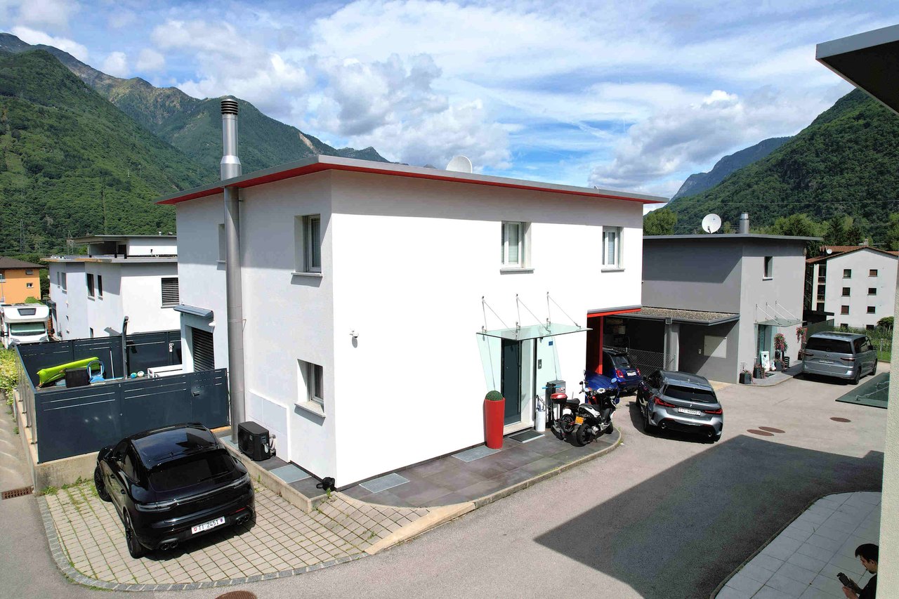 ... , Haus zu verkaufen, 6517 Arbedo