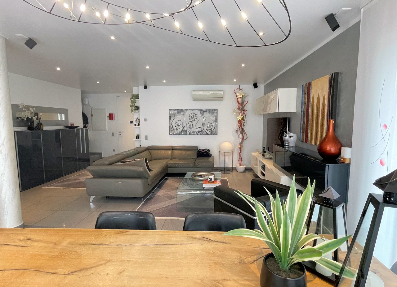 ... , Haus zu verkaufen, 6517 Arbedo