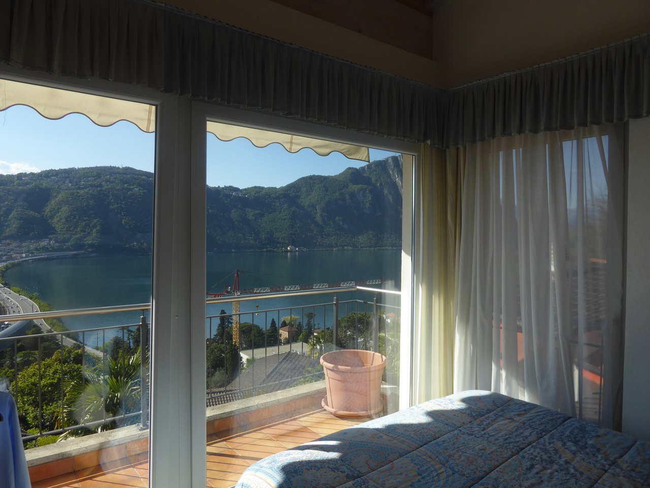 Bella camera da letto con vista lago e bagno , Villa vendita, 6900 Lugano