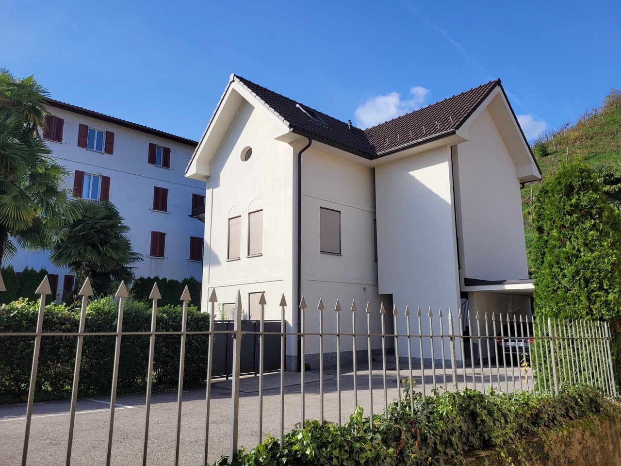 Bella plurifamiliare costruita nel 2012 , Attico vendita, 6900 Lugano