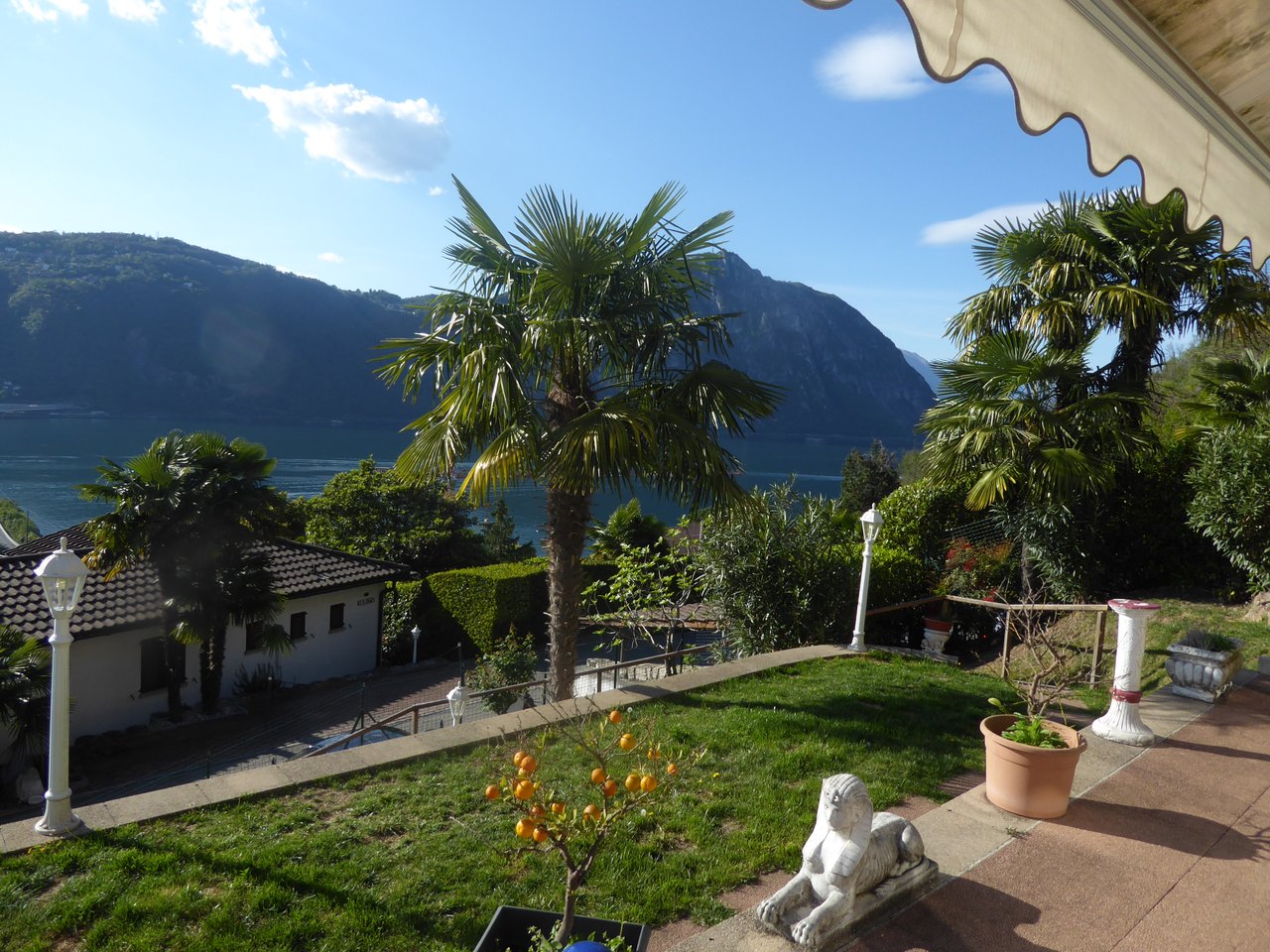 Bel giardino con stupenda vista lago e monti , Villa zu verkaufen, 6900 Lugano