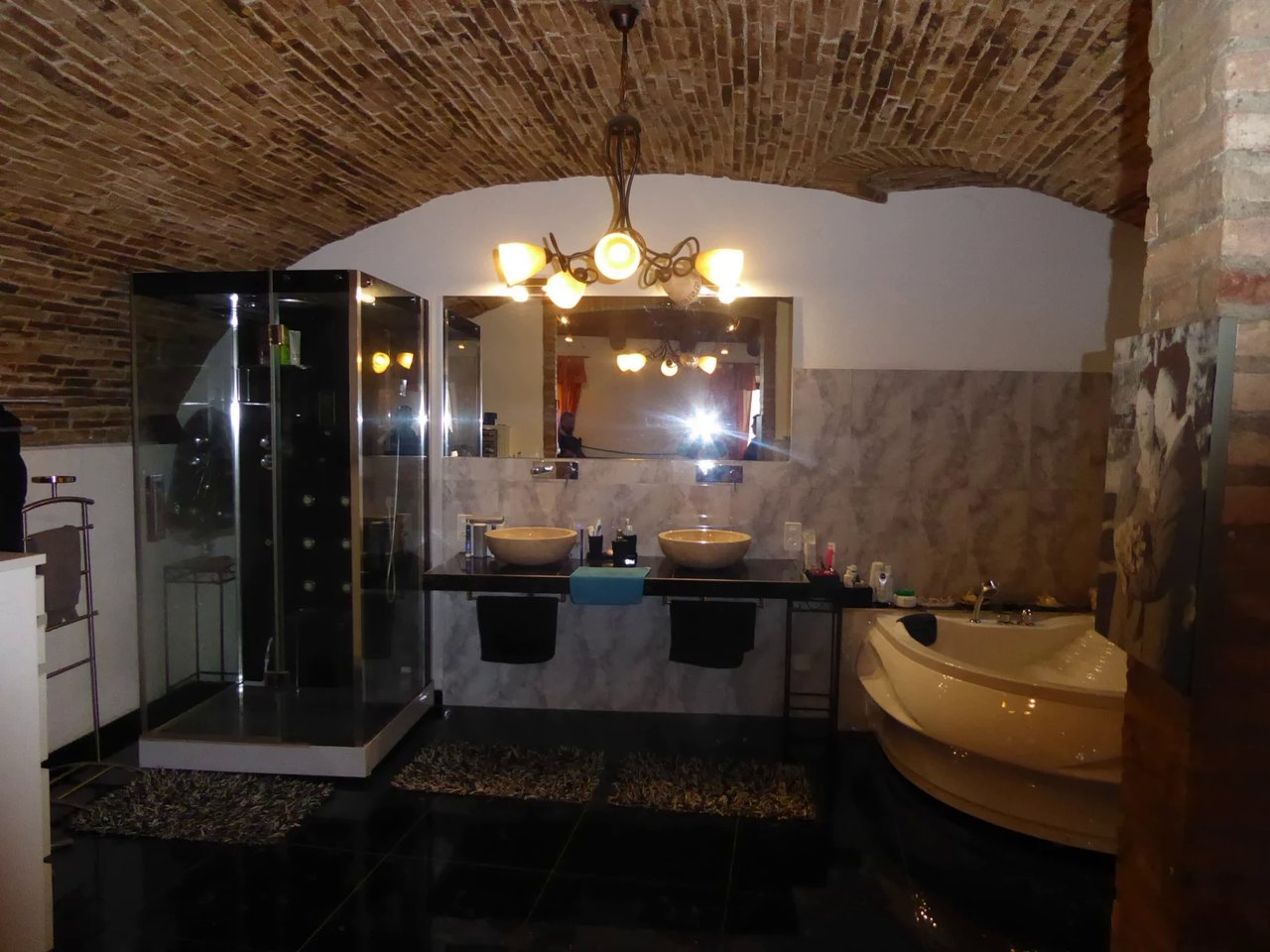 Bagno rustico ed elegante allo stesso tempo , House for sale, 6825 Capolago