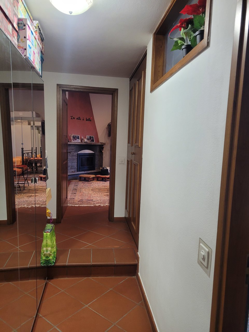 corridoio piano 1 con armadi al muro , House for sale, 6825 Capolago