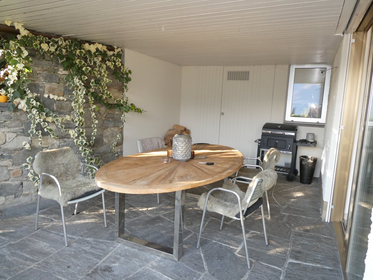 Gedeckte Terrasse mit Zugang zum Keller u. Sauna , Casa affitto, 6600 Locarno