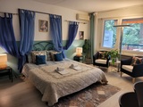 Wohnzimmer mit Ausgang zum gedeckten Balkon , Appartamento vendita, 6816 Bissone